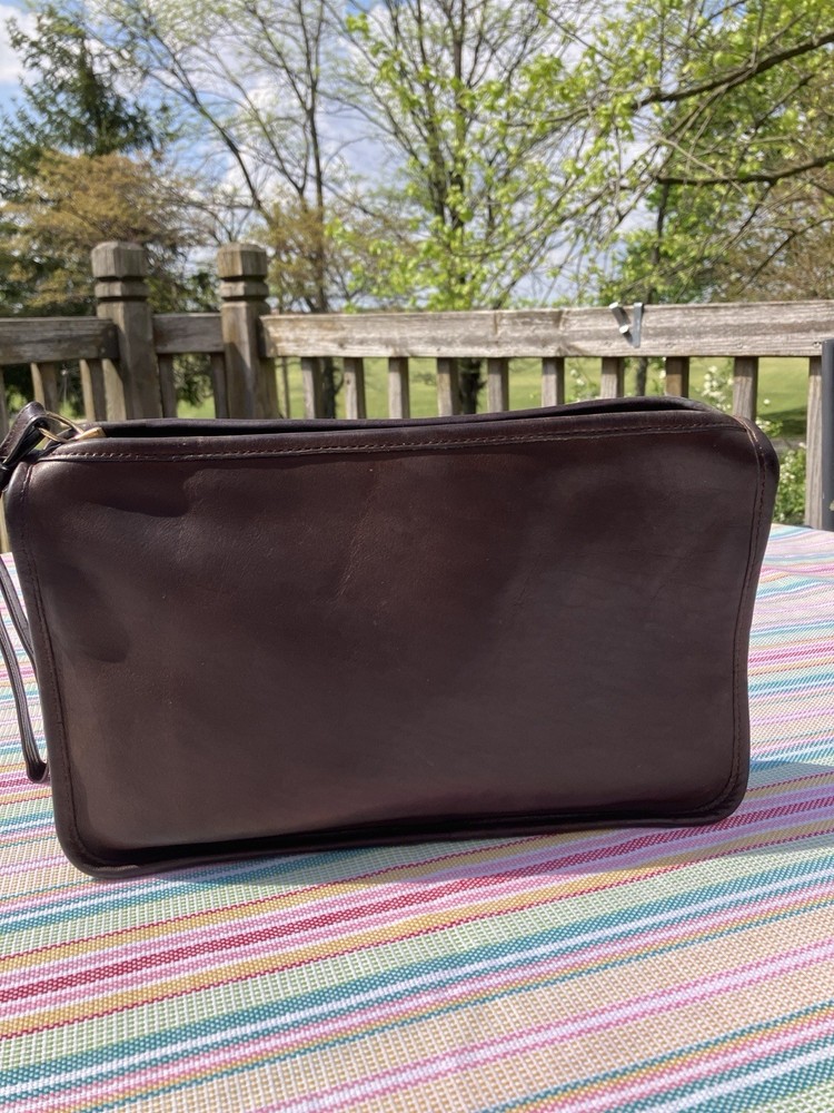 Coach Basic Bag/Clutch Brown Leather, MISSING Crossbody Strap