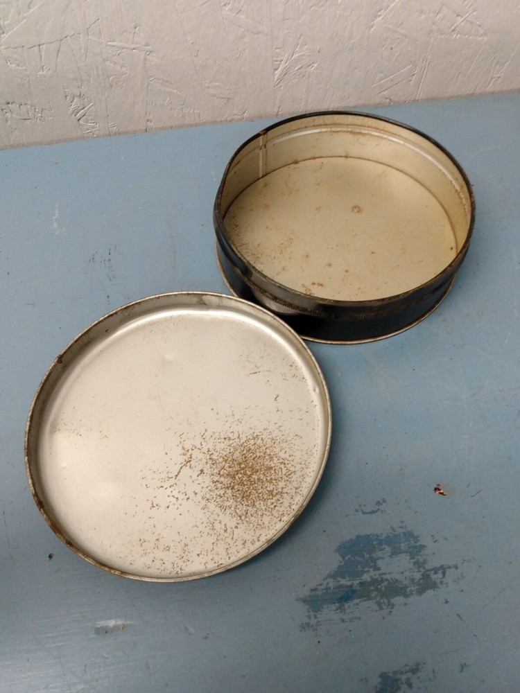 Tin Container Vintage Black White Flowers (LL)