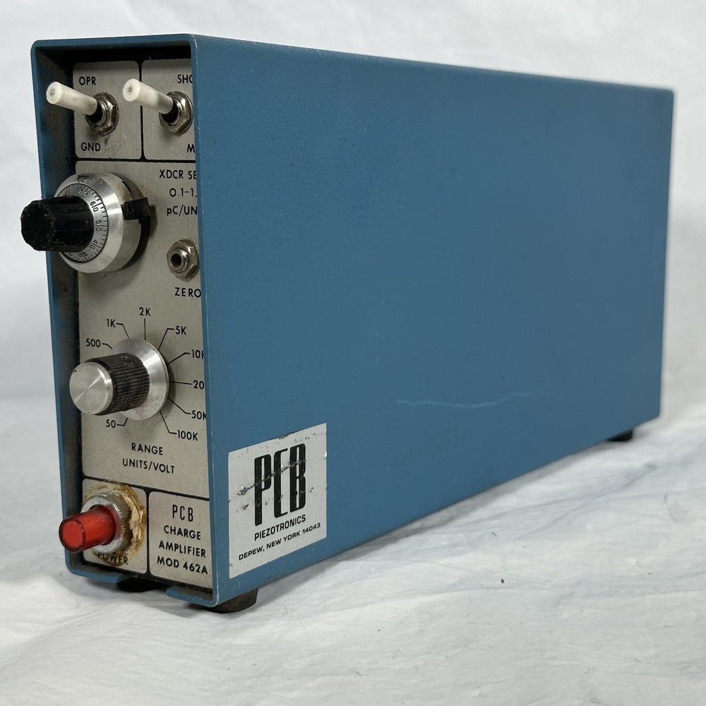 PCB Piezotronics Shear 462A Accelerometer Charge Amplifier