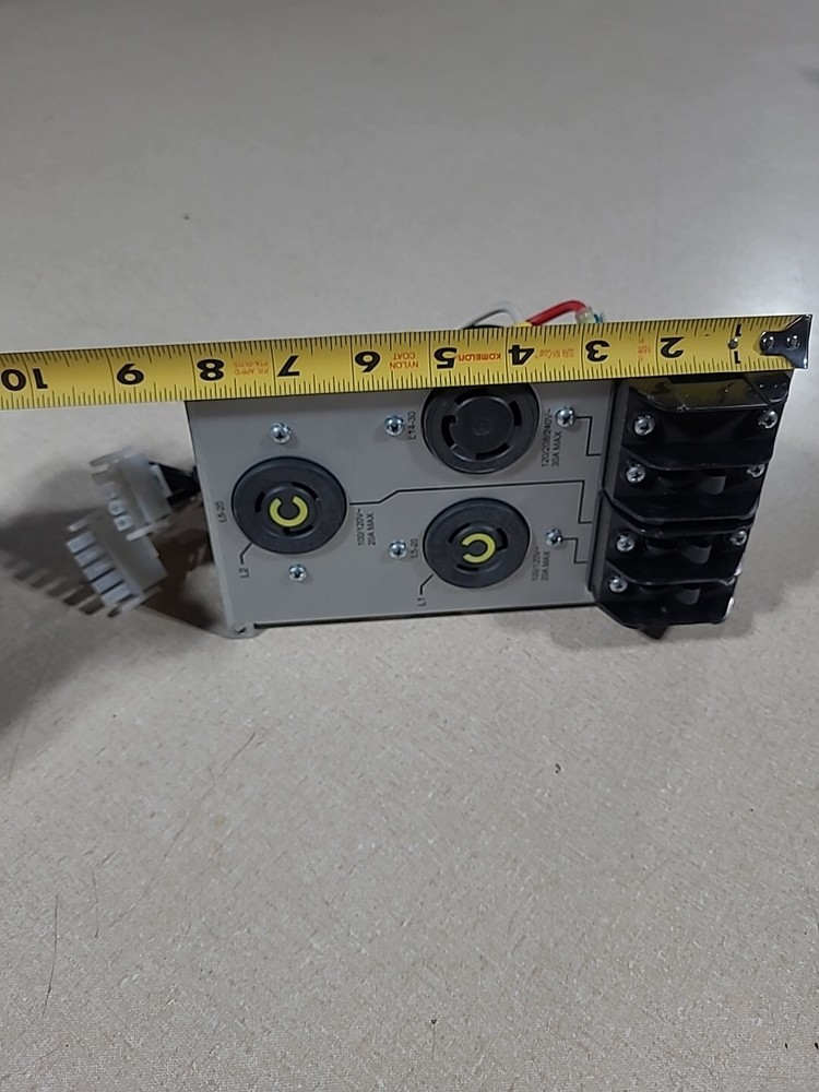 APC AP Back Panel Breaker Output 120 208 240v