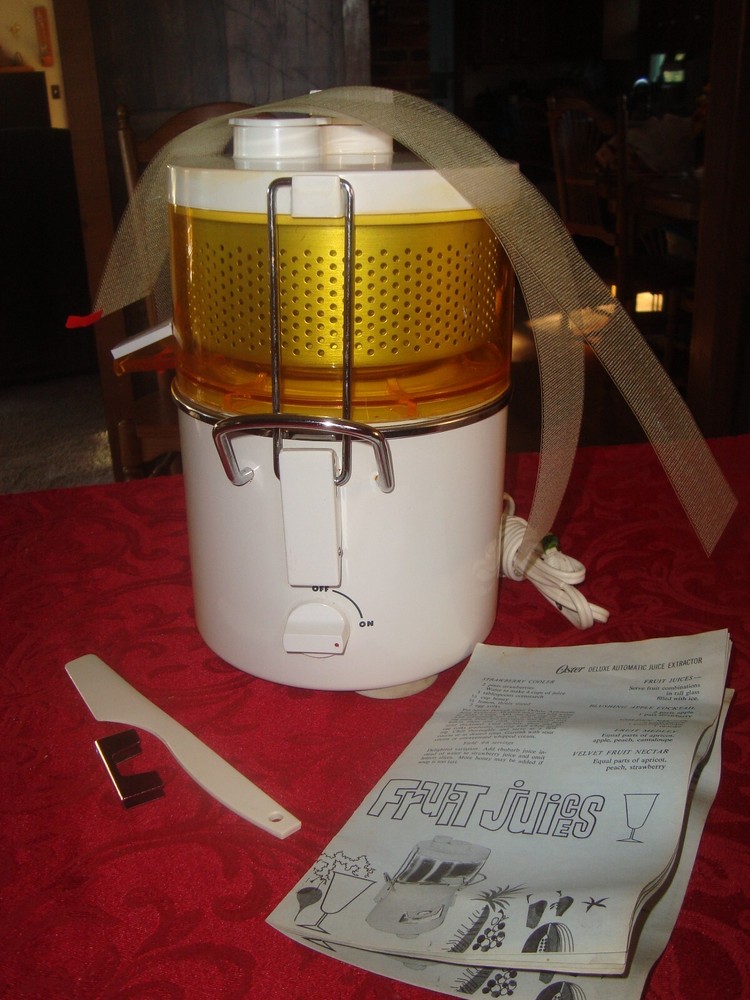 Oster Deluxe Automatic Juice Extractor Model# 357
