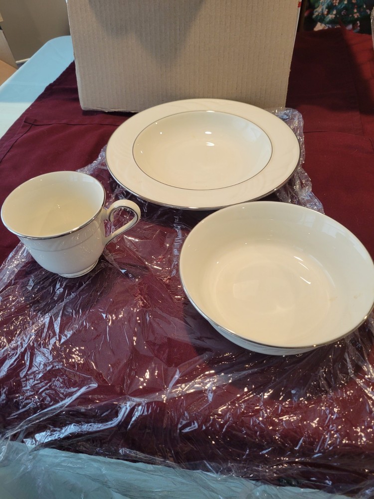 Lenox Sand Dune Platinum. 3 Piece Set.