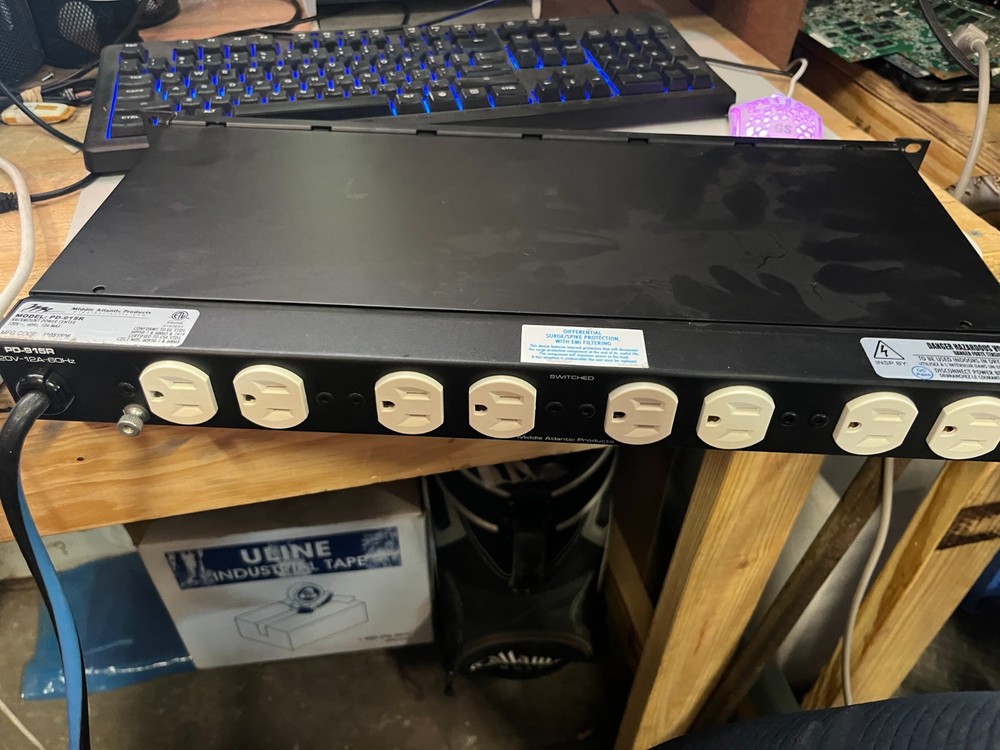 Middle Atlantic PD-915R Power Distribution Unit - Black