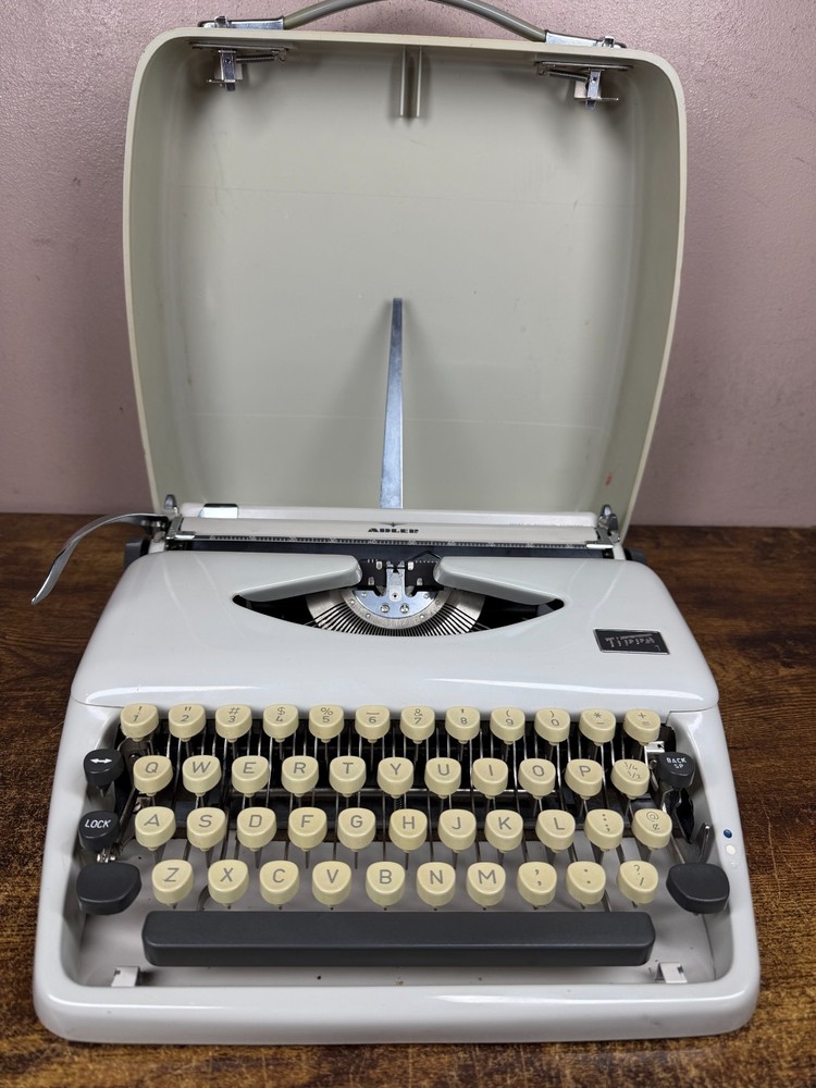 Excellent! Serviced Cursive/Script 1966 Adler Tippa 1 Ultra-Portable Typewriter