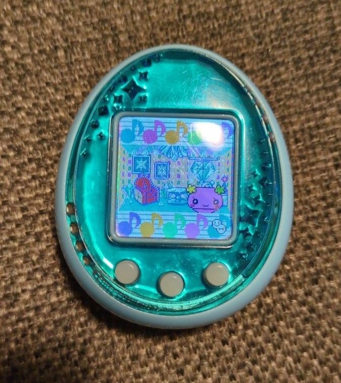 Tamagotchi iDL Blue