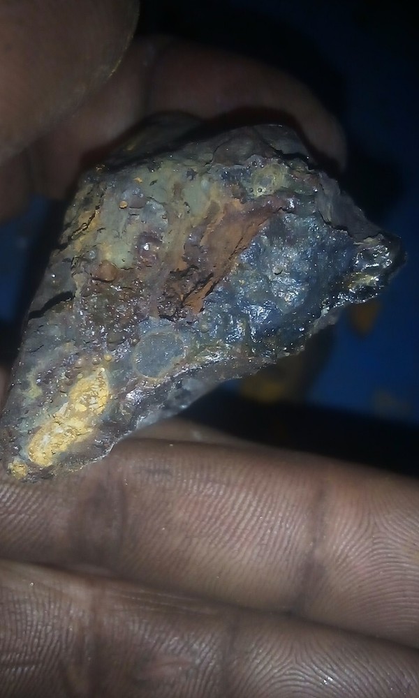 gold ore specimen