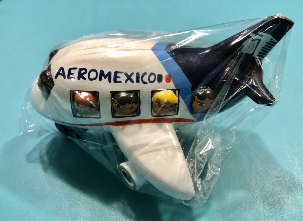 HAND PAINTED AEROMEXICO CERAMIC PLANE