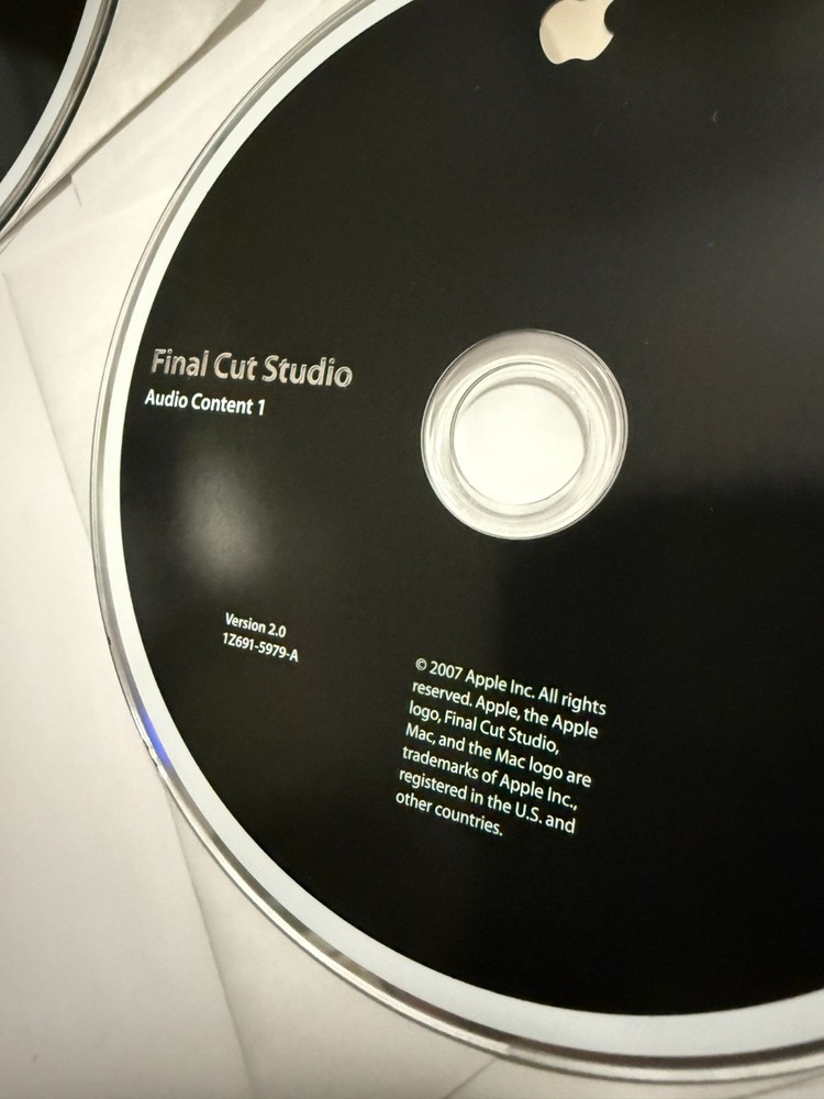 Apple - Final Cut Studio Audio Livetype 2.0 DVD Pro Content Discs Year 2007