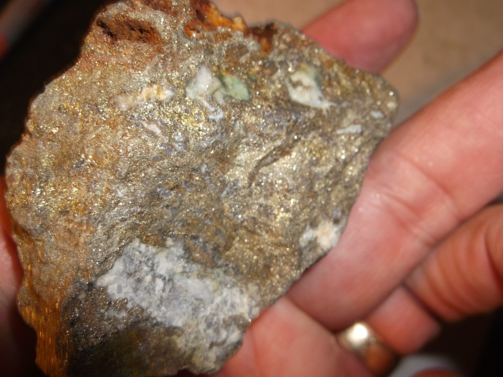 gold silver copper ore, 146 grams samples ,ore high grade .