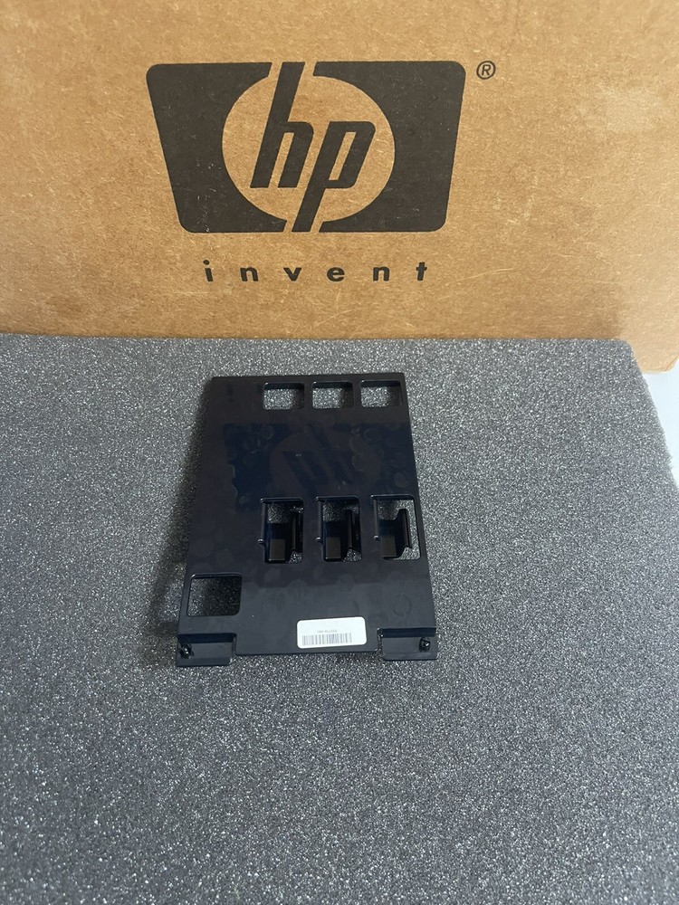 HP 533772-001 Cable Management Guide plastic assy