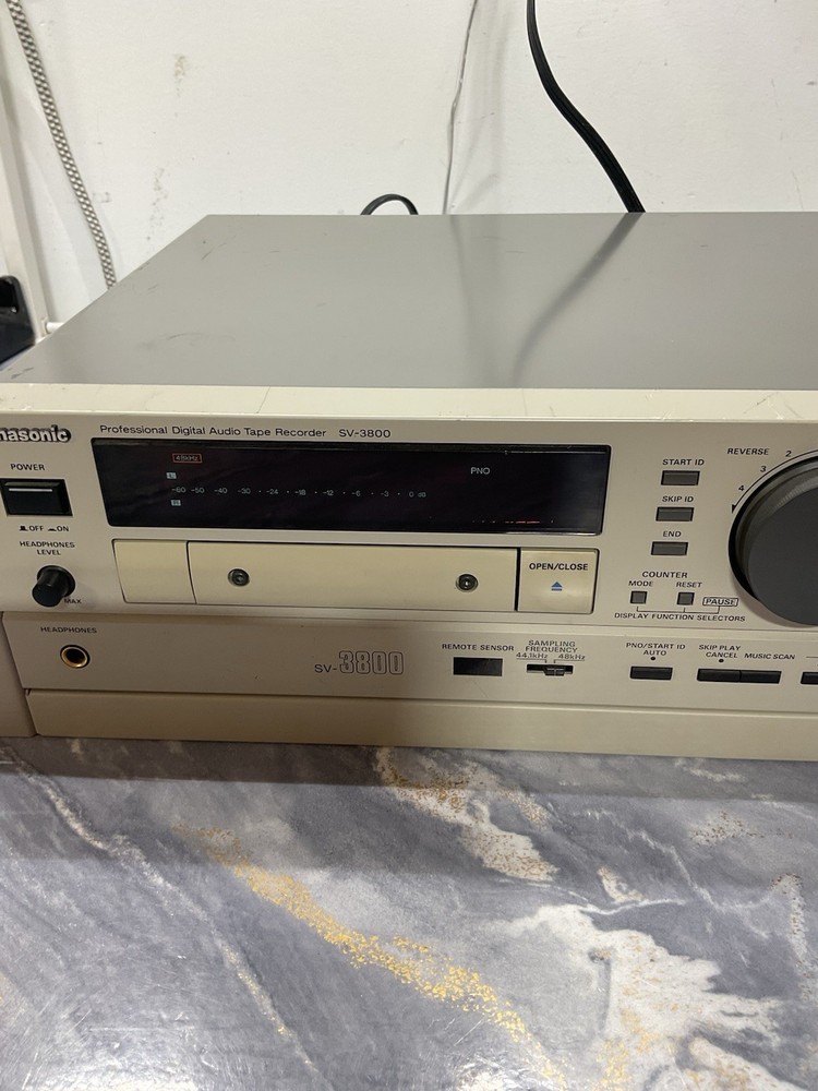 PANASONIC SV-3800 PROFESSIONAL DAT PLAYER RECORDER FOR PART ONLY