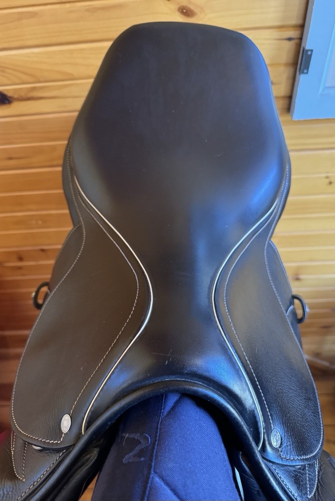 Antares Black Buffalo Leather with White Stitching Medium Tree Saddle