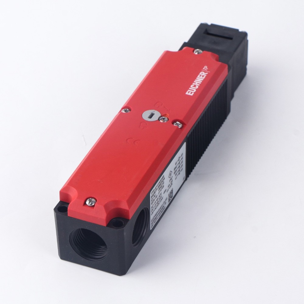 1PCS NEW EUCHNER TP3-4141A024M 084270 safety switch