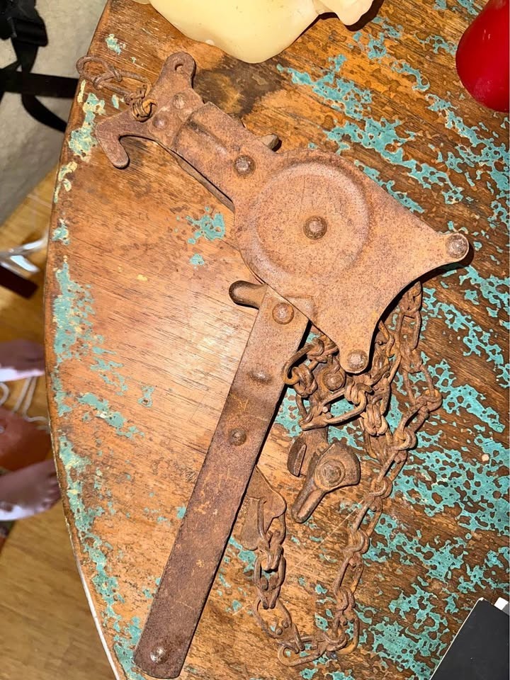 Antique hoist still functional.