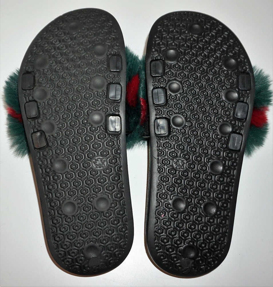 MEN'S FUZZY SLIDES SIZE 10