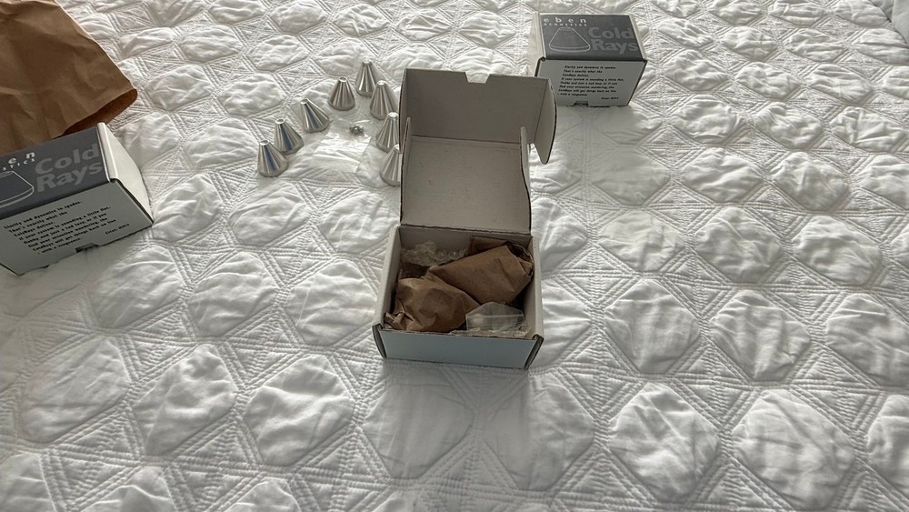 Cold Ray Ceramic Black & Ceramic Silver 4 per box Vibration Control Cones