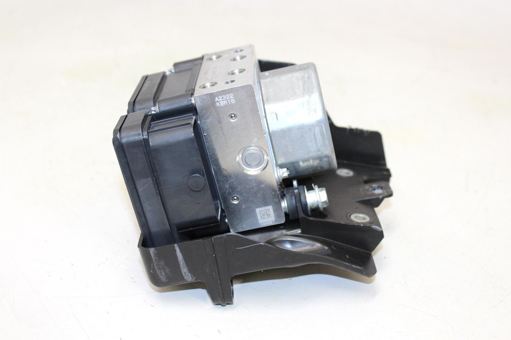2015 Yamaha Yzf R1 Abs Pump Unit Module
