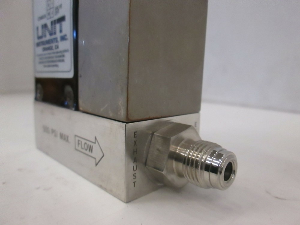 Unit UFC-1100, Mass Flow Controller, 10 SLPM, N2, Used