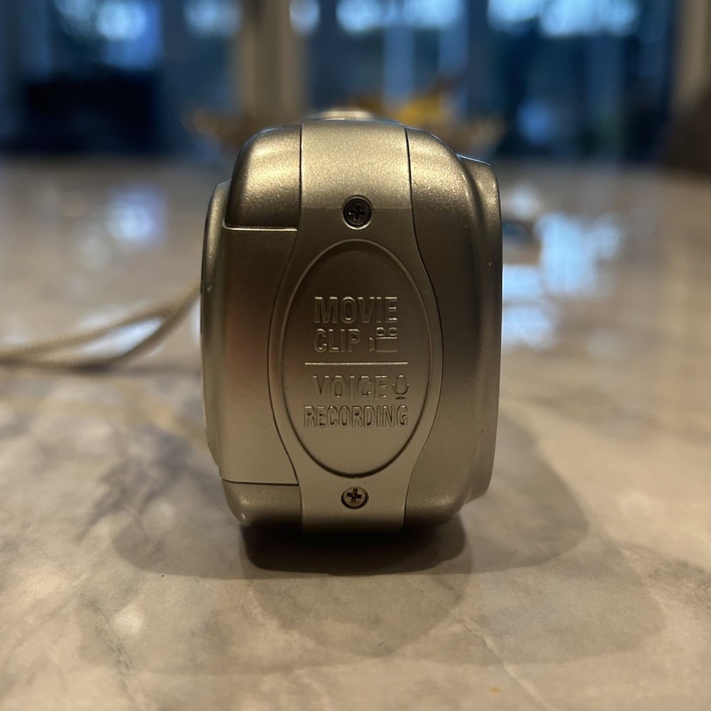 Samsung Digimax A4 4.0MP Digital Camera - Silver rfA2