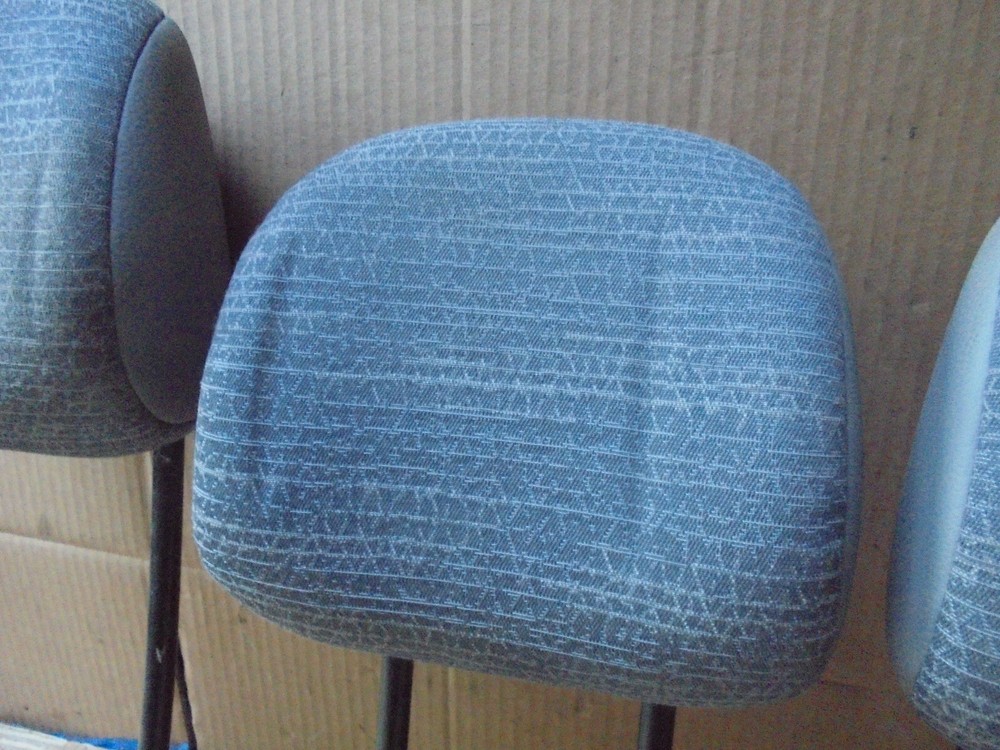 RENAULT TRAFIC 2010 X3 TEXTILE HEADRESTS