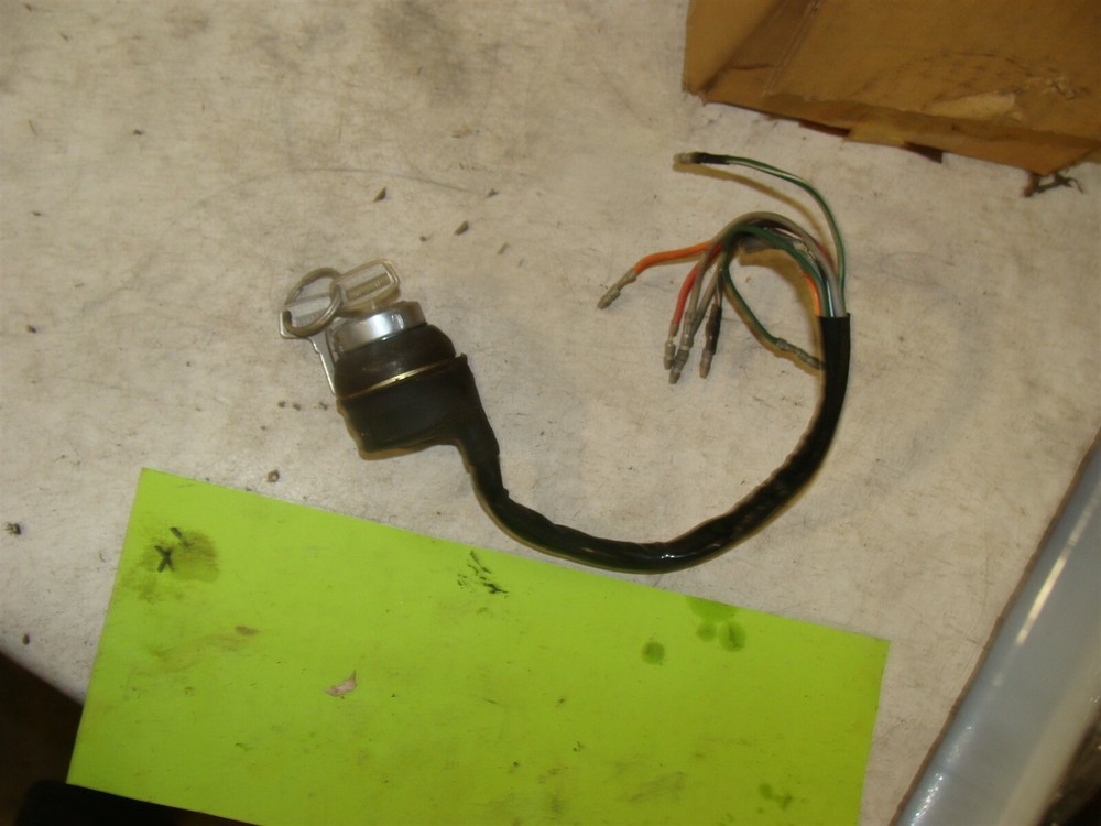 SKI-DOO OEM bombardier snowmobile ignition key switch w spare