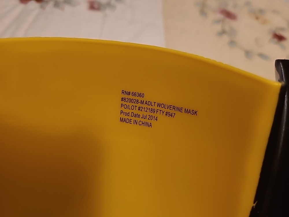 Vtg. Marvel Woverine Mask