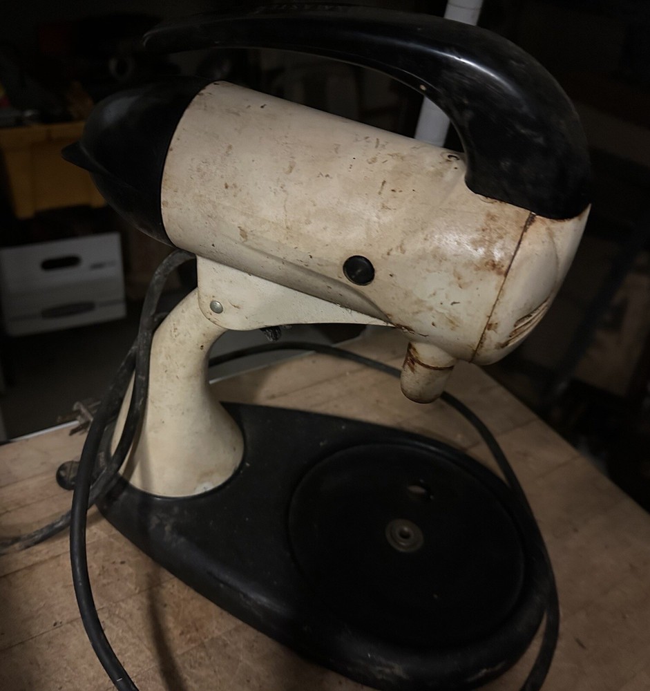 VINTAGE SUNBEAM MIXER, UNTESTED