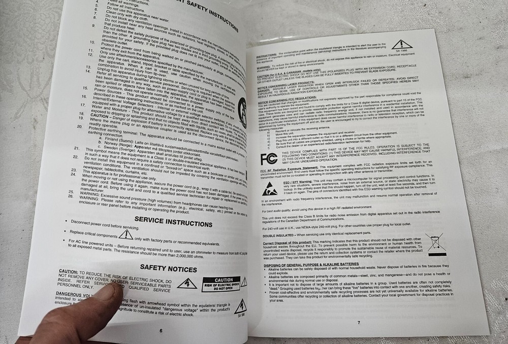 NUMARK M2 Professional Scratch Mixer OWNERS MANUAL Paperwork