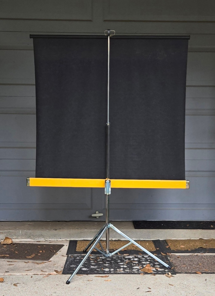 Knox Panorama Portable Standing Retractable Projector Screen 40"x36"