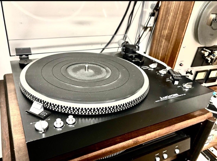 MGA Mitsubishi Direct Drive Fully Automatic DP-620 Turntable