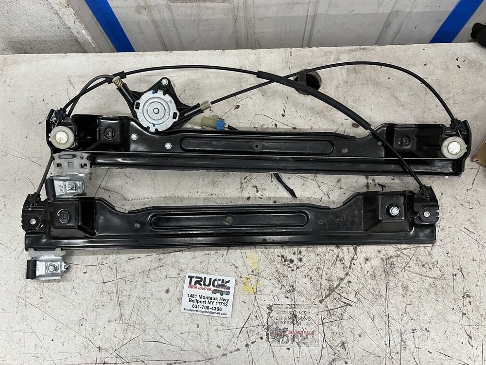 PETERBILT 579 POWER WINDOW REGULATOR WITH MOTOR ASSEMBLY USED