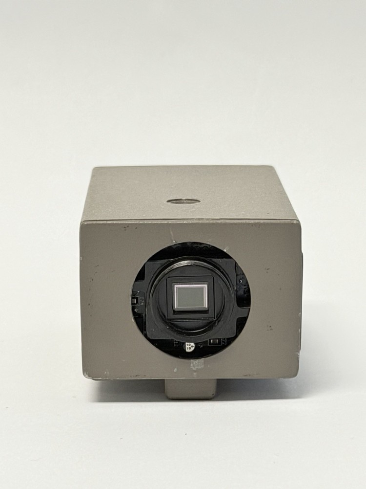 COHU 2122-1000/0000 Solid State Camera