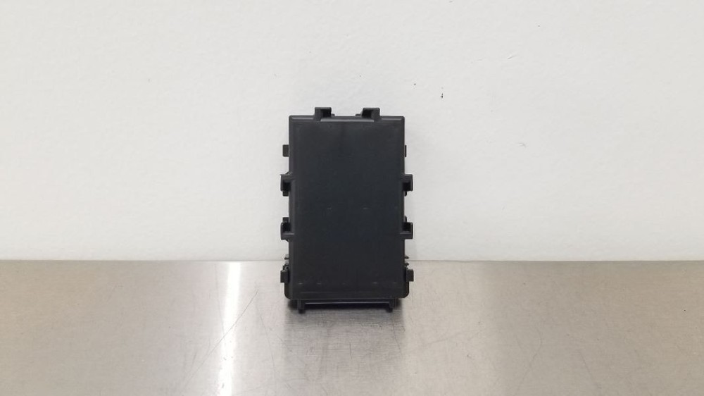 18 LEXUS LS500 NETWORK GATEWAY CONTROL MODULE 8911150110