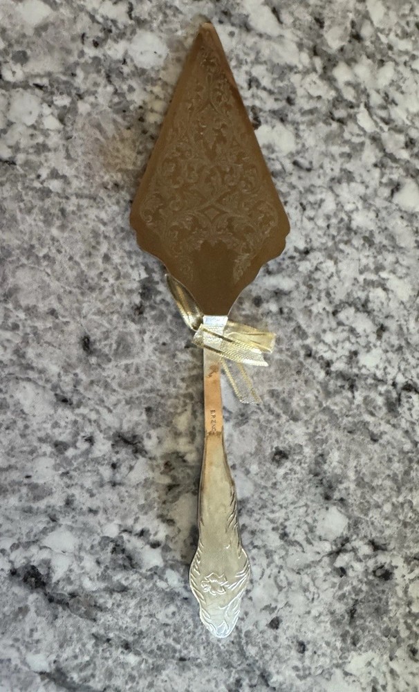 E P Zink Floral Cake Server