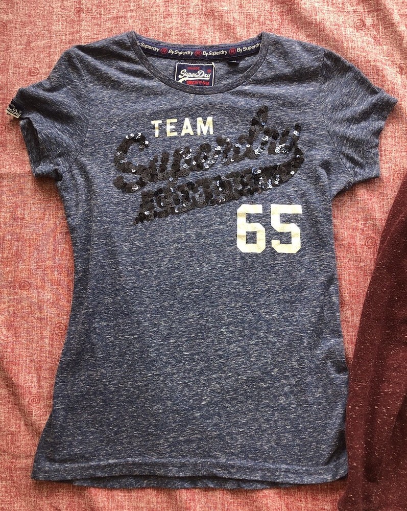 2 ITEM CLOTHES BUNDLE SIZE MEDIUM SEE PHOTOS