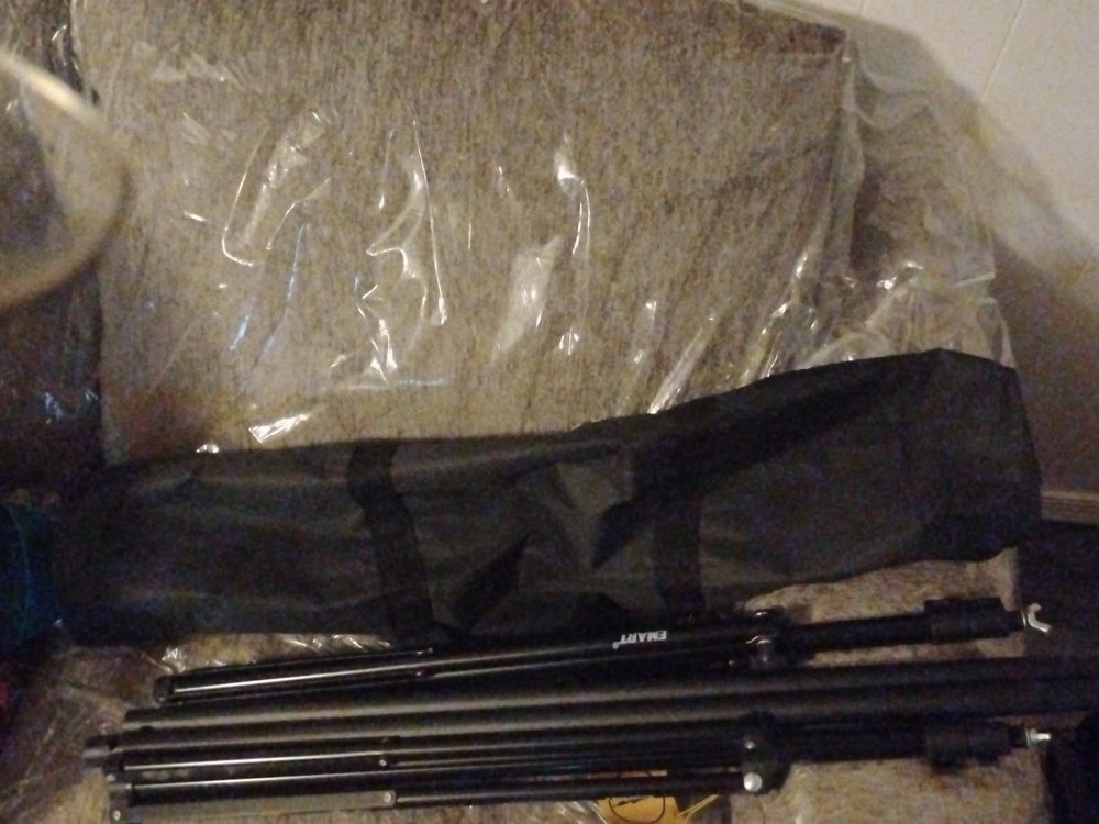 EMART studio light stand (tripod)