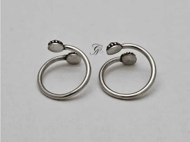 Antique Adjust Silver Toe Ring in 925 Silver 4-5gm (Approx)