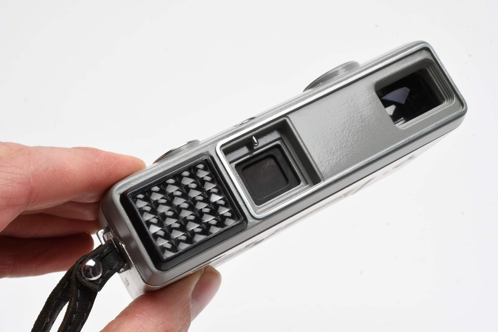 Minolta 16 E.E Subminiature camera, case, strap, Works! Clean (Silver)