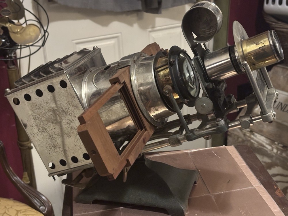 1910 Magic lantern