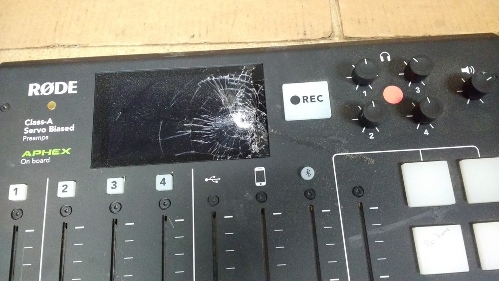 RodeCaster Pro Integrated Podcast Console Class A Servo Biased DAMAGED