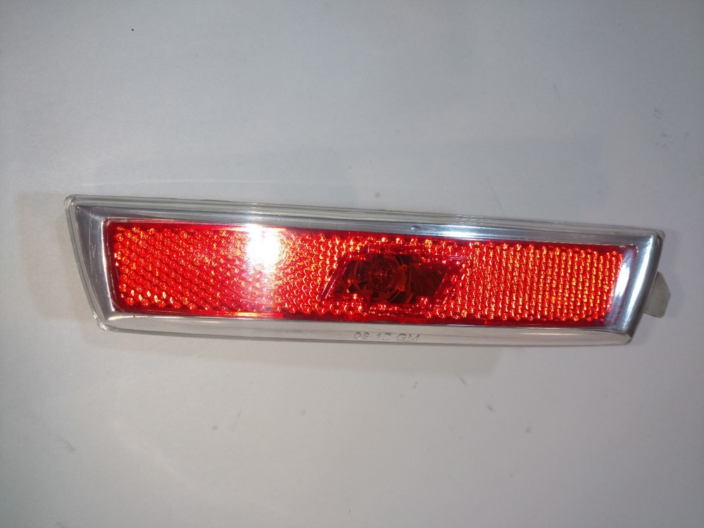 2008-2012 Chevrolet Malibu Rear Marker Light Driver Left Side OEM