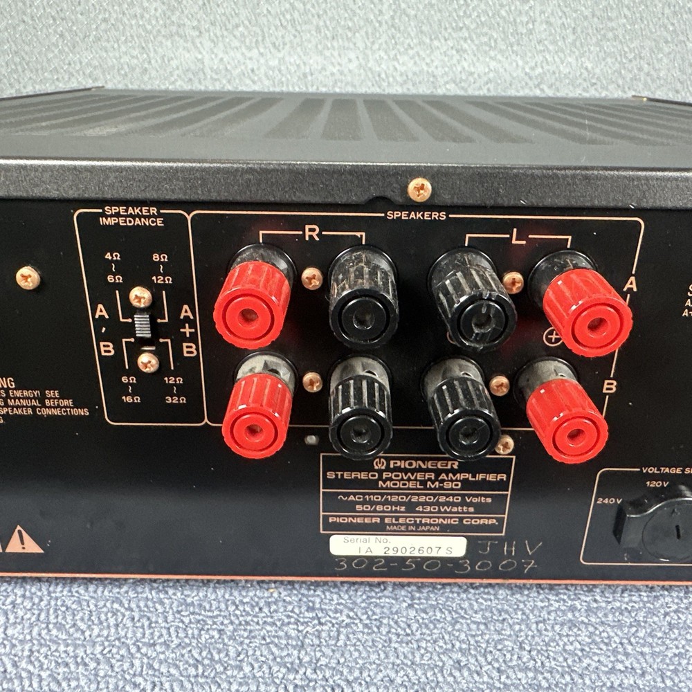 Pioneer M-90 Amplifier