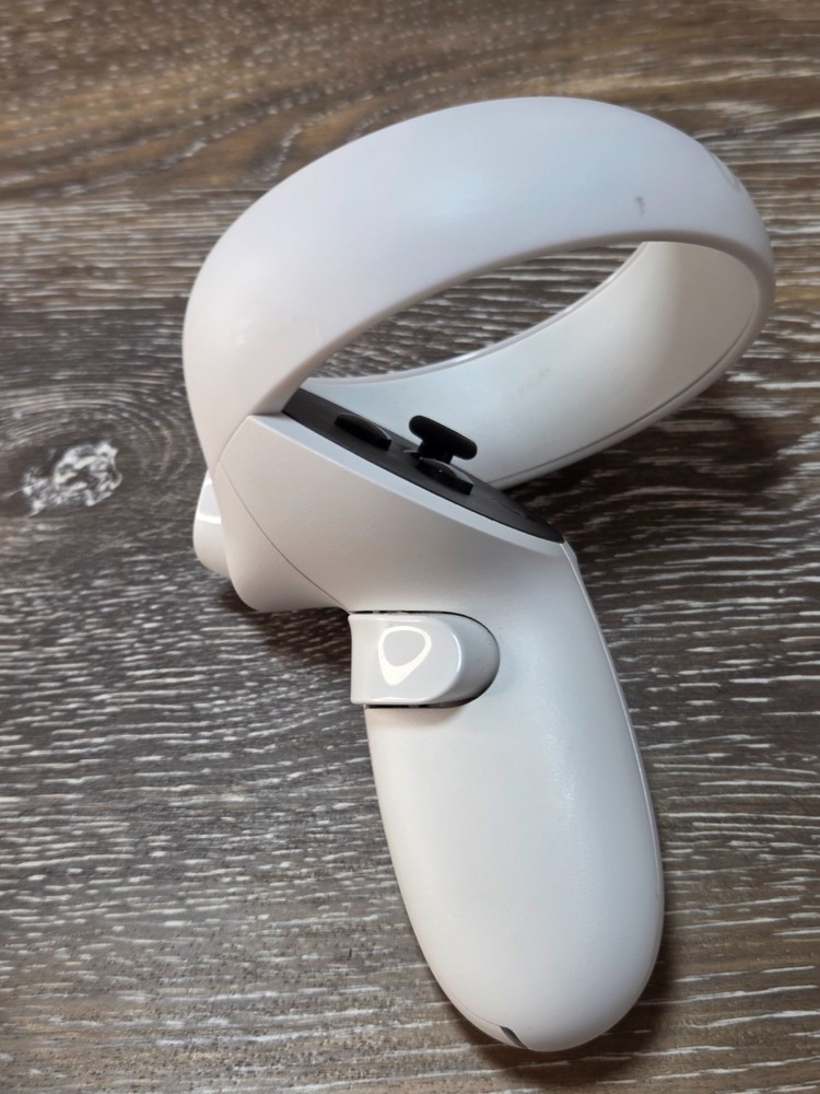 Meta Quest 2 Right Controller White VR Oculus Touch FAST SHIP