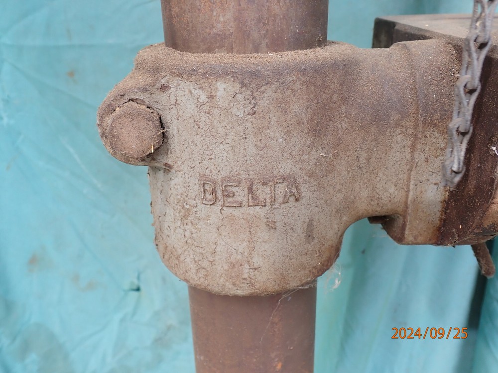 VINTAGE EARLY DELTA 14" DRILL PRESS WITH DP220 HEAD CASTING ROUND BASE