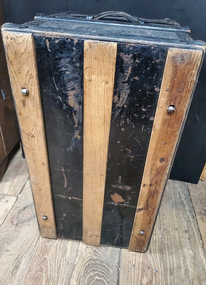Vintage STEAMER TRUNK Storage Chest W/ wheels