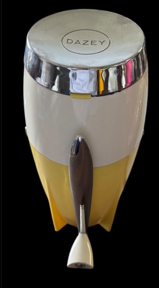Dazey Retro Ice Crusher Yellow Rocket Iceramic 1950’s
