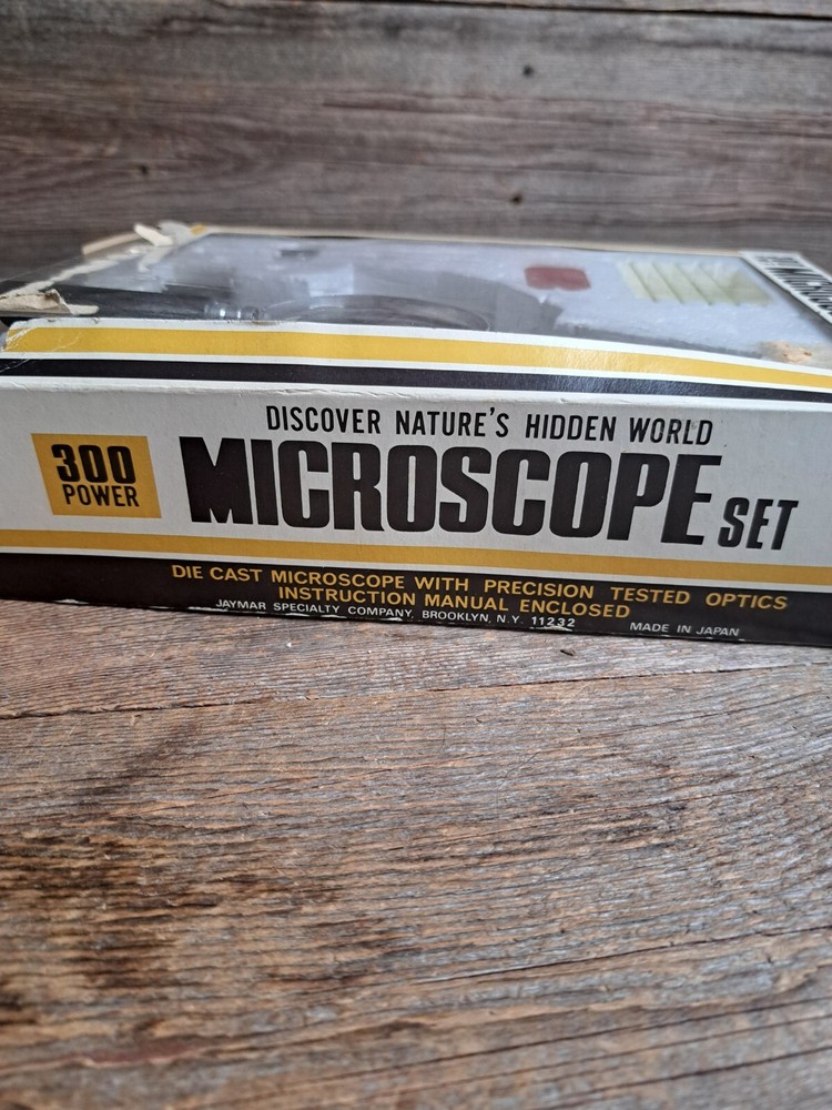 VINTAGE Creative Science 300 POWER MICROSCOPE LAB w/ Slides Original Box