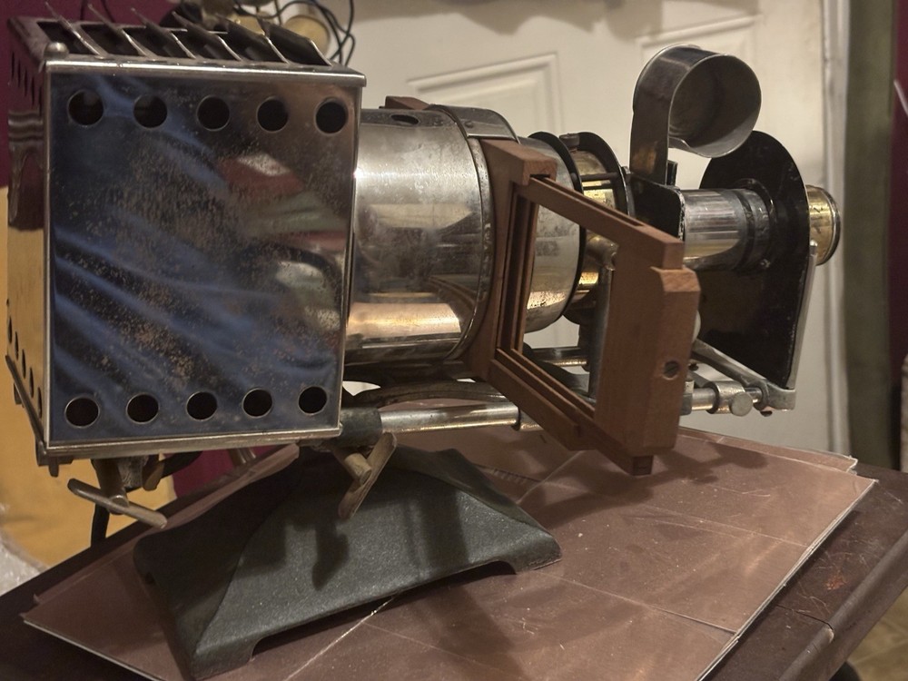 1910 Magic lantern