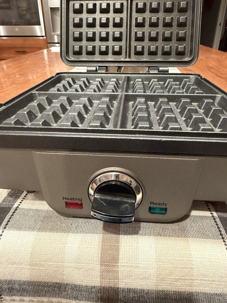 Cuisinart WAF-300 Belgian Waffle Maker