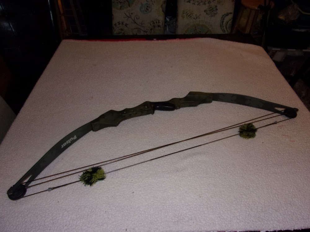 PSE Game Sport Pulsar Compound Bow
